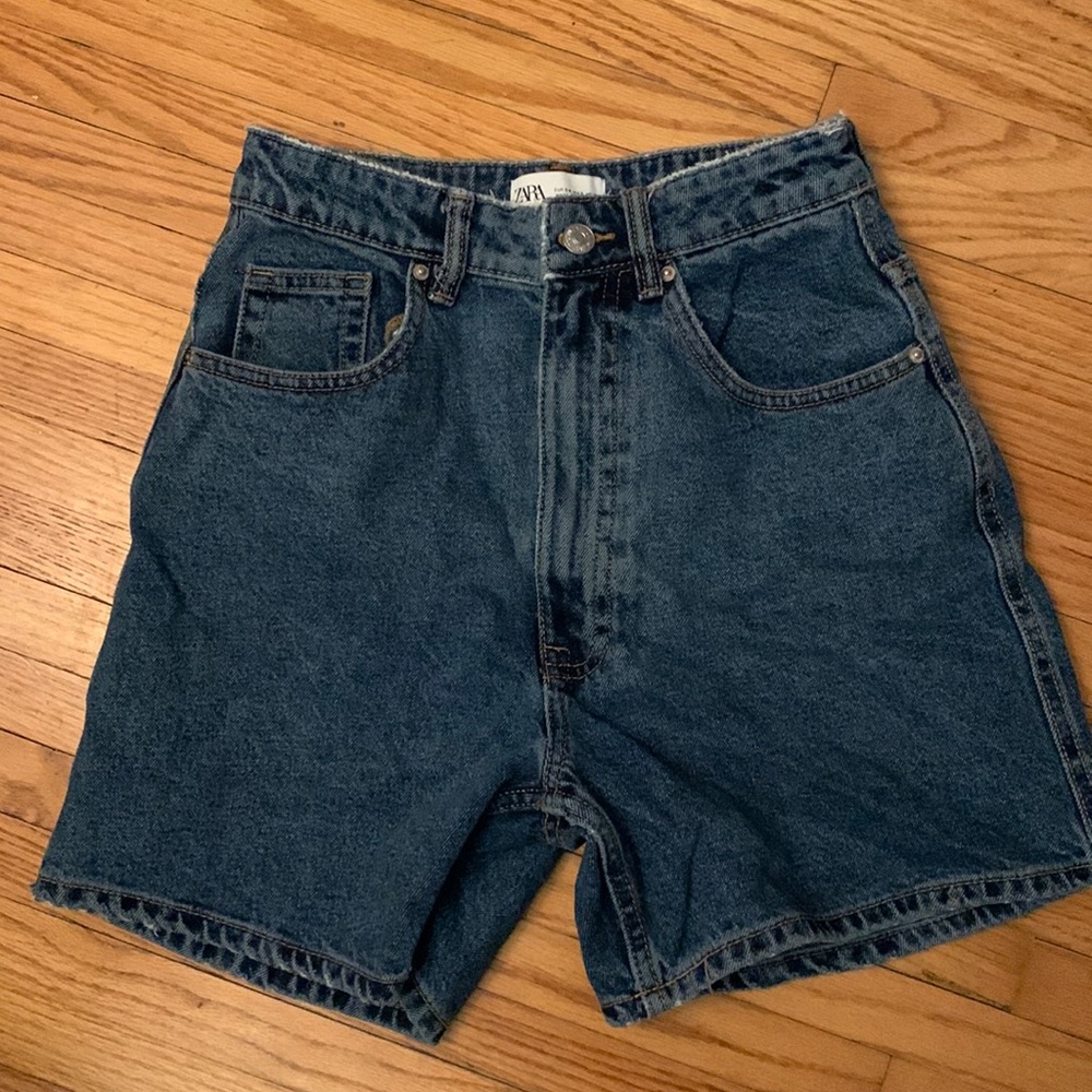 Women’s Zara High Waisted Jean Shorts Size 2